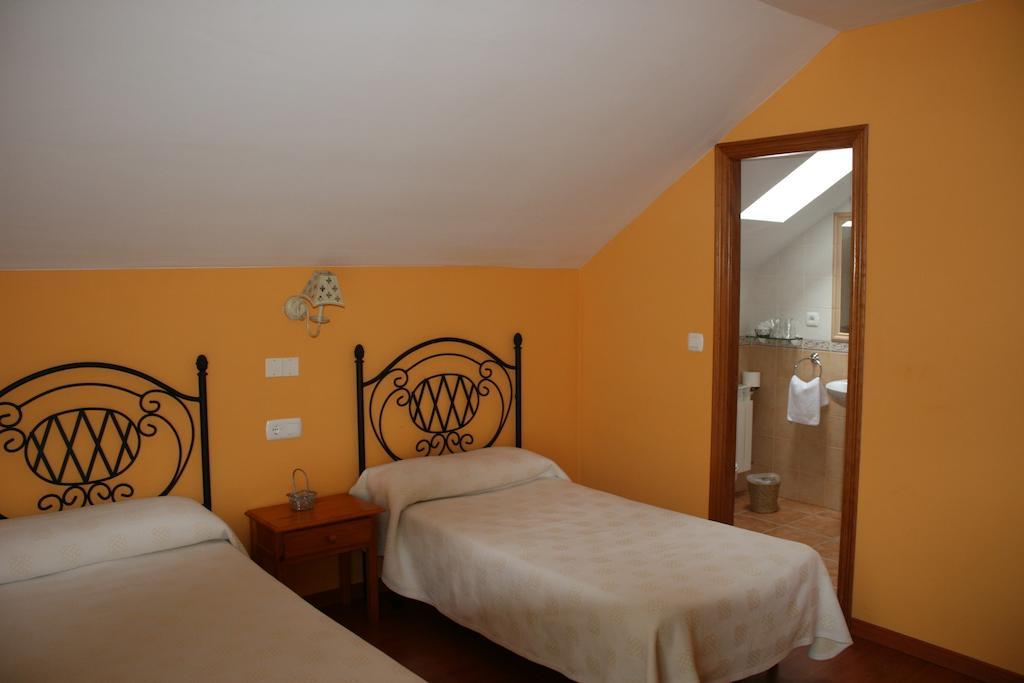 El Aposento De Babia Guest House Quintanilla De Babia Rom bilde